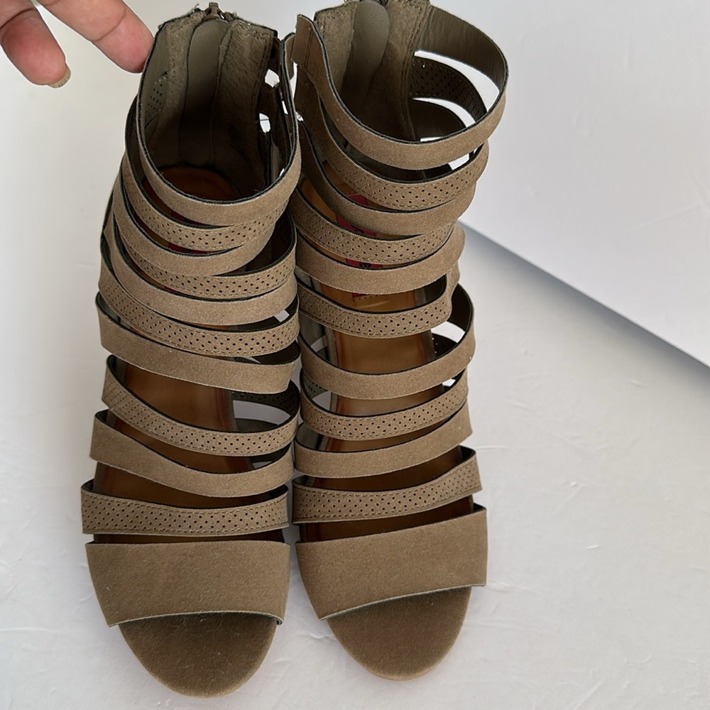 London Rebel Women’s Strappy Tan Heels - Picture 4 of 17